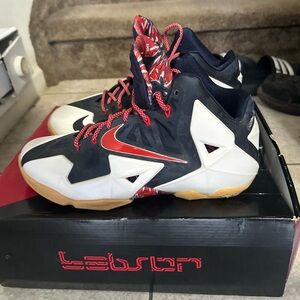Nike LeBron 11 Independence Day